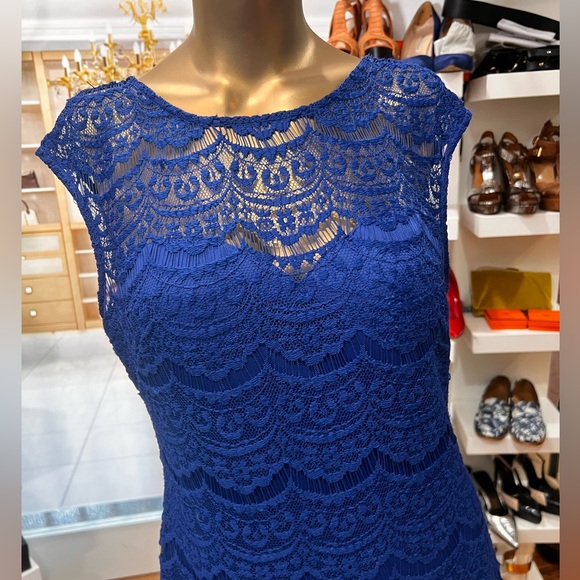 Nightway Collection Lace Gown. - Picture 2 of 5